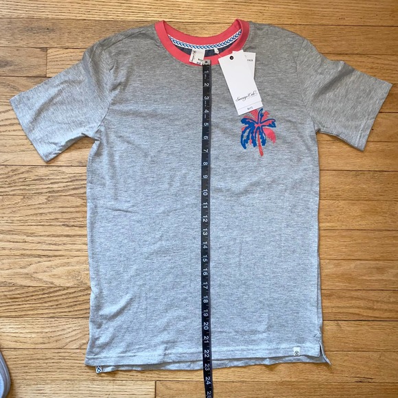 NWT Sovereign Code Boys Badge Palm Print T-Shirt (Size M & L) - Picture 10 of 11